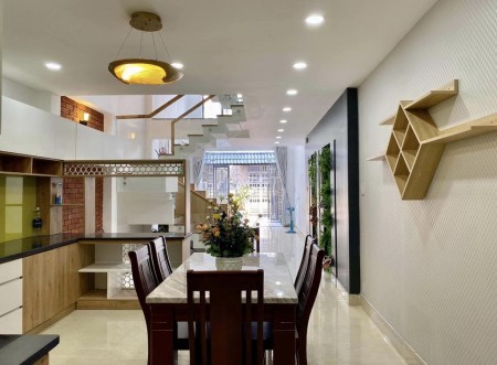 Cho thuê nhà nguyên căn 4x18m2 tại Đường Bùi Đình Túy Phường 24 Quận Bình Thạnh. Giá cho thuê 17m2