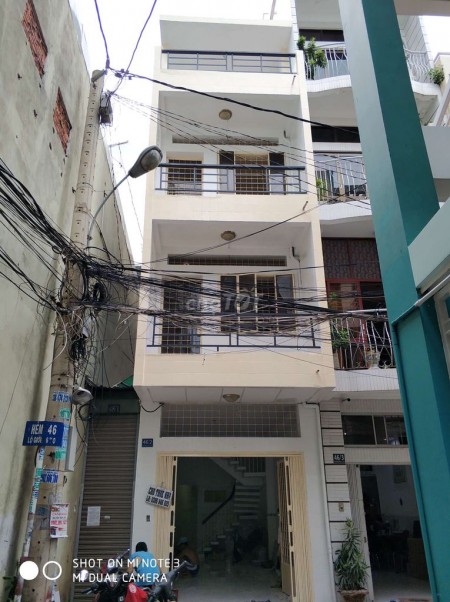 Cần cho thuê nguyên căn rộng 45m2, 3 tầng, giá 32 triệu/tháng, hẻm Cách Mạng Tháng Tám, Quận 3