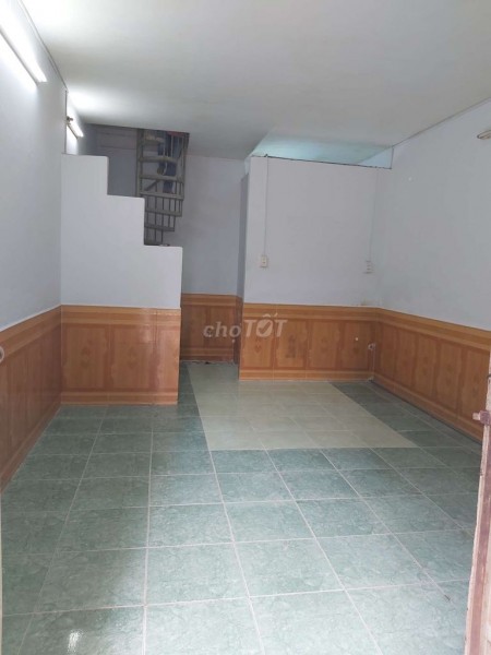 Cho thuê nhà rộng 48m2, 2 PN, 2 tầng, hẻm Phạm Ngọc, Tân Phú, giá 4.5 triệu/tháng