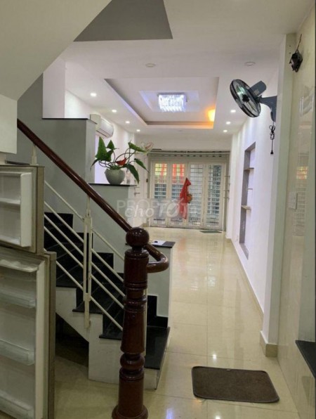 Cho thuê nhà nguyên căn giá rẻ tại đường Nguyễn Cảnh Chân P. Cầu Kho Quận 1. Nhà 4 tầng giá thuê 18 triệu/tháng