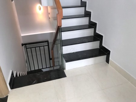 Cần cho thuê nhà nguyên căn rộng 52m2, 1 trệt, 1 lầu, có 2 PN, giá 12 triệu/tháng, hẻm 244 Bùi Thị Xuân