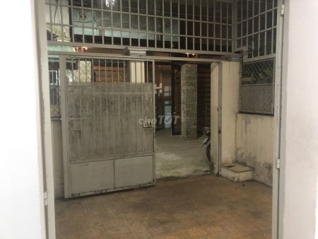 Chủ cho thuê nhà rộng 100m2, 2 tầng, giá 7 triệu/tháng, hẻm đường số 79, Quận 9, LHCC