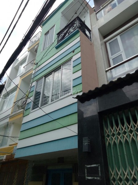 Cho thuê nhà nguyên căn tại Đoàn Văn Bơ P.18 Quận 4 gần cầu Kênh Tẻ, gần Công an Phường 14