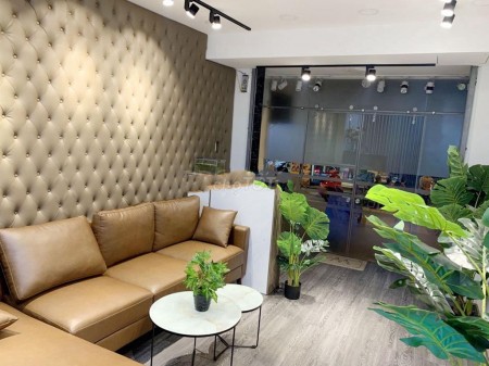 Cho thuê nhà mặt tiền đường thuận tiện kinh doanh, mở công ty tại đường Cao Đạt Phường 1 Quận 5