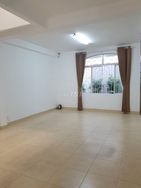 Nhà đường Nguyễn Minh Hoàng, Tân Bình cần cho thuê giá 20 triệu/tháng, dtsd 100m2