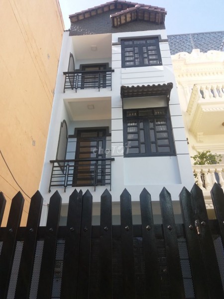 Nhà cho thuê nguyên căn tại Phạm Hữu Lầu Quận 7. Diện tích 100m2 đúc 3 tấm kiêng cố, nhà mới, kiểu dáng đẹp