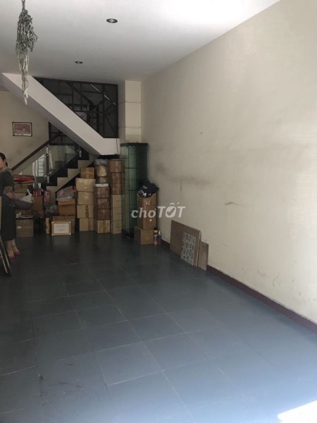 Nguyên căn hẻm 58 Bàn Cờ, Quận 3 đang trống cần cho thuê giá 12 triệu/tháng, dtsd 42m2, đúc BTCT