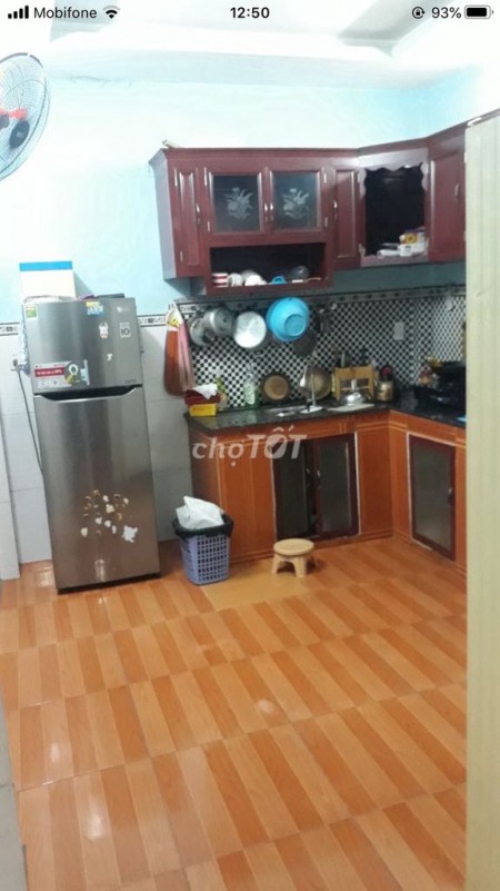 Cho thuê nhà Bình Long, Tân Phú rộng 40m2, 2 tầng, 2 PN, có sẵn đồ, giá 6 triệu/tháng