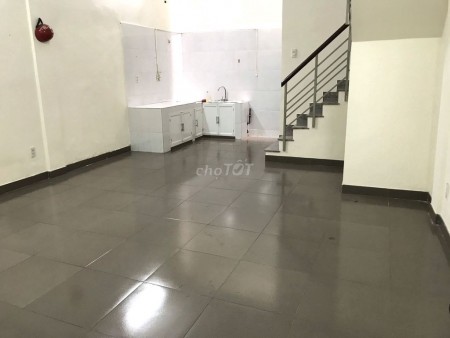 Cho thuê nhà nguyên căn 1 trệt 1 lầu tại hẻm Lê Văn Sỹ Phường 13 Quận 3. Giá cho thuê 8,5 triệu/tháng