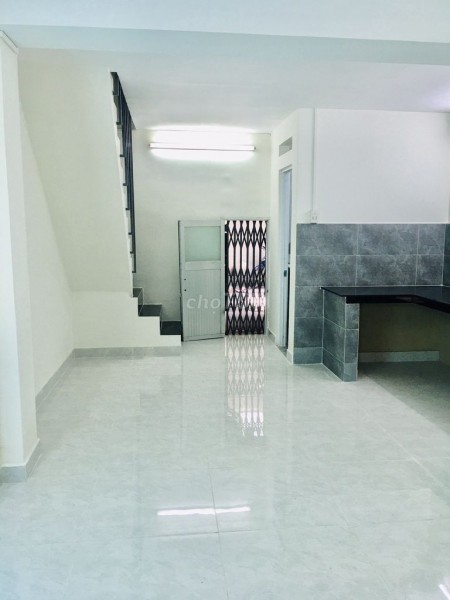 Hẻm một xẹc Nguyễn Biểu, Quận 5 cần cho thuê giá 7.5 triệu/tháng, dtsd 30m2, 2 tầng