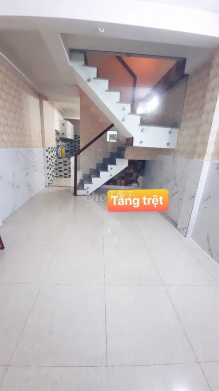 Có nhà hẻm Huỳnh Văn Bánh, Quận Phú Nhuận cần cho thuê giá 14 triệu/tháng, dtsd 40m2, LHCC