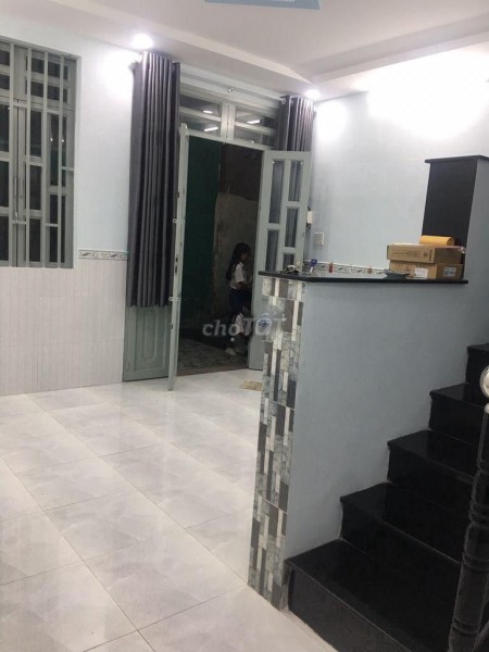 Cho thuê nhà riêng nguyên căn 4.3m x 10m, 3pn, 3wc tại Đường 3/2 P.14 Q.10