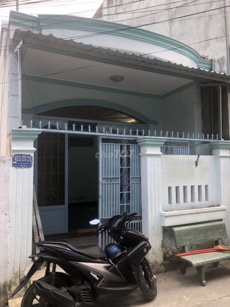 Cho thuê nhà cấp 4, 44m2, nhà rẻm rộng ngay Chợ Thiết Quận 12. Giá cho thuê 4 triệu/tháng