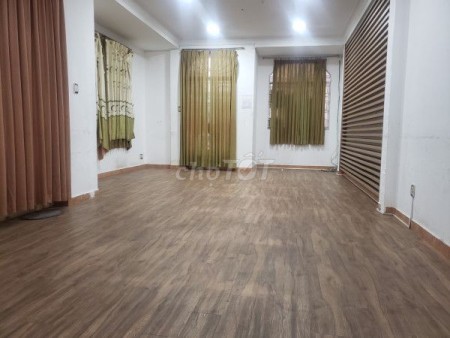 Cho thuê nhà nguyên căn rộng 115m2, 5 PN, hẻm 135/3 Trần Hưng Đạo, Quận 1, giá 25 triệu/tháng