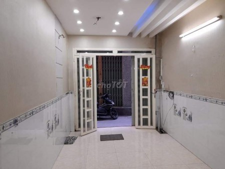 Còn nguyên căn trống hẻm Bùi Minh Trực, Quận 8 cần cho thuê giá 5.5 triệu/tháng, dtsd 21m2