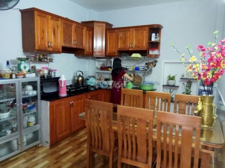 Cần cho thuê nguyên căn rộng 80m2, 2 PN, 1 trệt, 1 lầu, hẻm Lê Văn Lương, Nhà Bè, giá 4.5 triệu/tháng