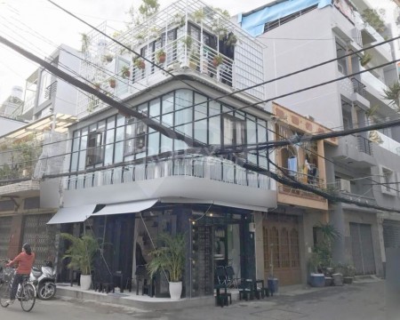 Nhà nguyên căn 2 mặt tiền rất thuận tiện cho các mô hình kinh doanh buôn bán tại Nguyễn Đình Chiểu Phú Nhuận