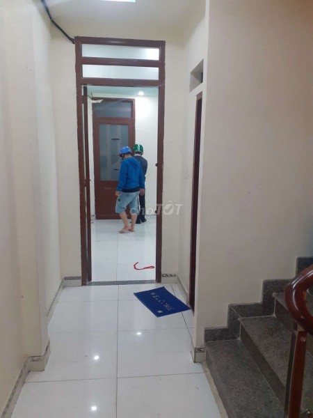 Cần cho thuê nguyên căn 72m2 (4mx18m), 3 tấm, giá 14 triệu/tháng, đường Phan Đình Phùng, Tân Phú