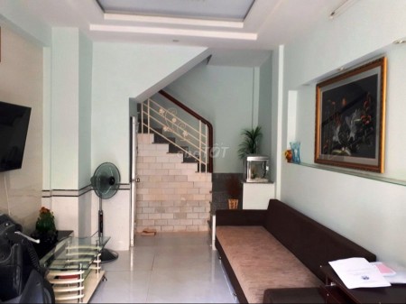 Cần cho thuê nguyên căn chính chủ rộng 21m2/tầng, 4 tầng, hẻm 58 Đoàn Văn Bơ, Quận 4, giá 12 triệu/tháng