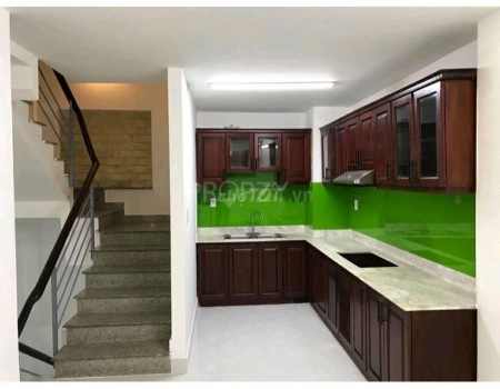 Cho thuê nhà chính chủ mặt tiền Quận Phú Nhuận, rộng 36m2, 5 tầng, giá 28 triệu/tháng, lh
