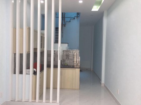 Trống nhà 35m2, 1 trệt, 2 lầu, sân thượng rộng, hẻm đường số 10, Quận 2, giá 8 triệu/tháng
