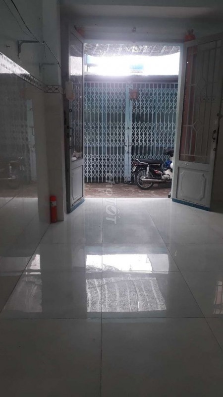 Nguyên căn số 18A Mã Lò, Bình Tân cần cho thuê giá 4.5 triệu/tháng, dtsd 32m2, LHCC