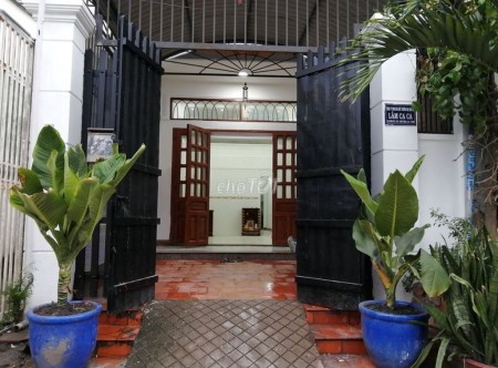 Cần cho thuê nhà mới nguyên căn 4m x15m tại đường Hiệp Thành 23 Quận 12. Giá thuê 7 triệu