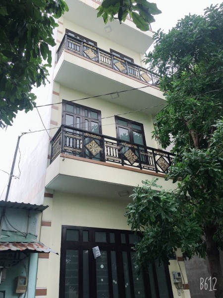 Nguyên căn 4m x 10m 2 lầu trong hẻm 8m đường Huỳnh Thị Hai p. Tân Chánh Hiệp Quận 12 cho thuê nhanh giá chỉ 5,5 tr/th