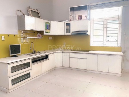 Hẻm 8m Lê Thị Bạch Cát, Quận 11 cần cho thuê nhà rộng 476m2, giá 30 triệu/tháng, LHCC