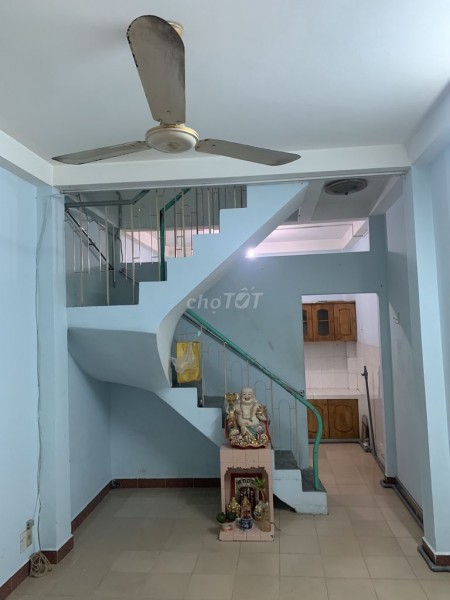 Hẻm an ninh Nguyễn Đình Chiểu, Quận 3 cần cho thuê nhà rộng 30m2, giá 8 triệu/tháng