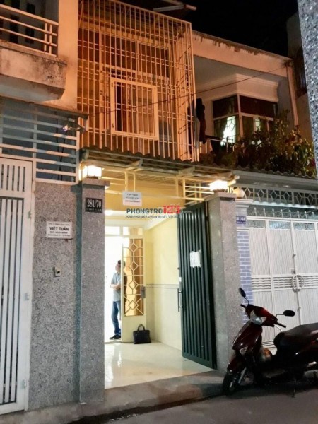 Nhà cho thuê nguyên căn hxt 3mx11m 1 trệt 1 lầu 1 phòng ngủ tại Lê Văn Sỹ quận Tân Bình