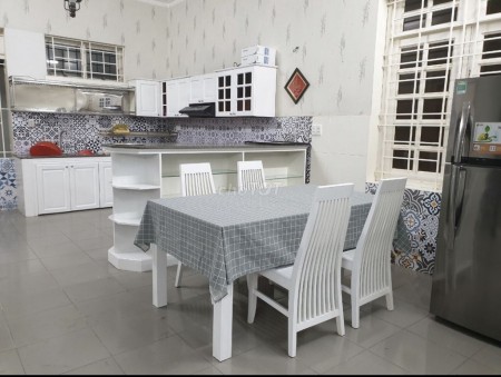 Cần cho thuê biệt thự 2 lầu 150m2 tại Phạm Văn Đồng Thủ Đức gần Gigamall