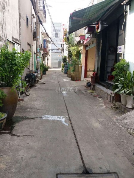 Cần cho thuê nguyên căn rộng 56m2, 3 tầng, hẻm Bình Thành, Quận Bình Tân, giá 6 triệu/tháng