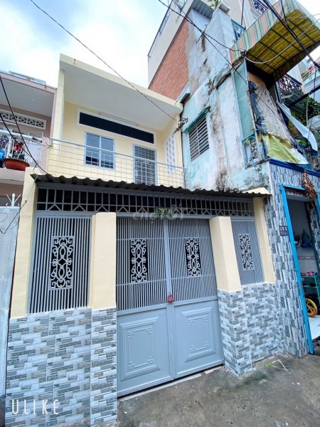 Cho thuê nhà nguyên căn 1 trệt 1 lầu tại Đoàn Văn Bơ, trong hẻm cụt, an ninh, yên tĩnh