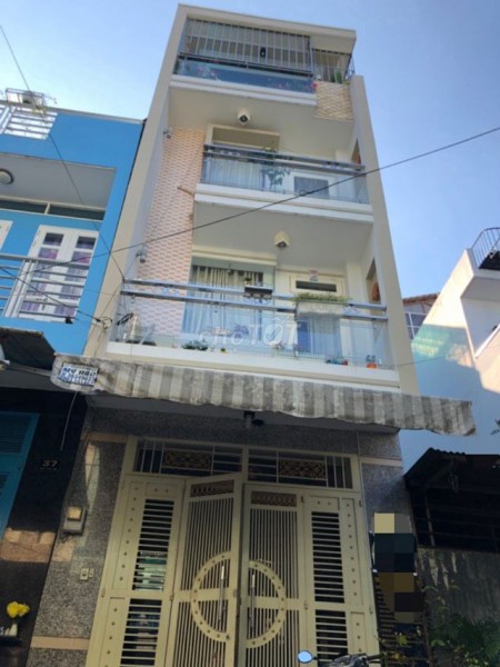 Cho thuê nhà nguyên căn 4m x 15m, 3 tầng có sân thượng tại hẻm 110 đường Bà Hom