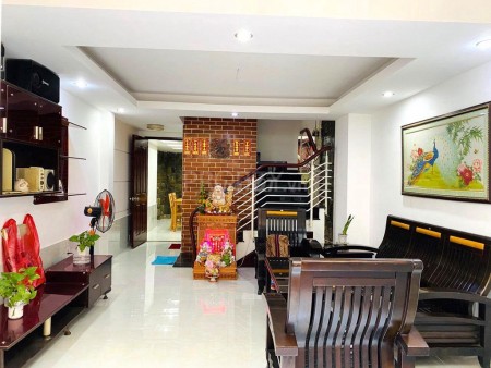 Hẻm Lý Đạo Thành, Quận 8, xe ra vào thoải mái, giá 17 triệu/tháng, dtsd 60m2, LHCC