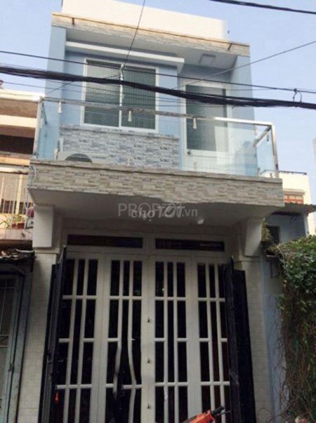 Nhà nguyên căn mặt tiền đường Lý Thường Kiệt Quận 11, 42m2, 1 lầu 1 trệt, 2 phòng ngủ