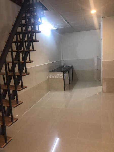 Cho thuê nhà hẻm Phó Đức Chính, Quận 1, nguyên căn chính chủ rộng 50m2, giá 10 triệu/tháng