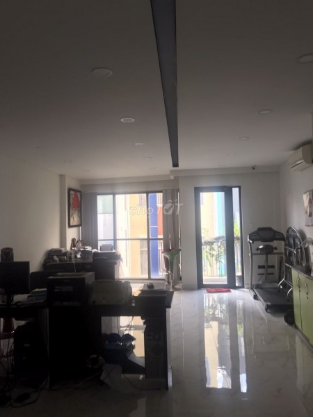 Đường Ngô Bệ, Quận Tân Bình cần cho thuê giá 50 triệu/tháng, dtsd 125m2, LHCC