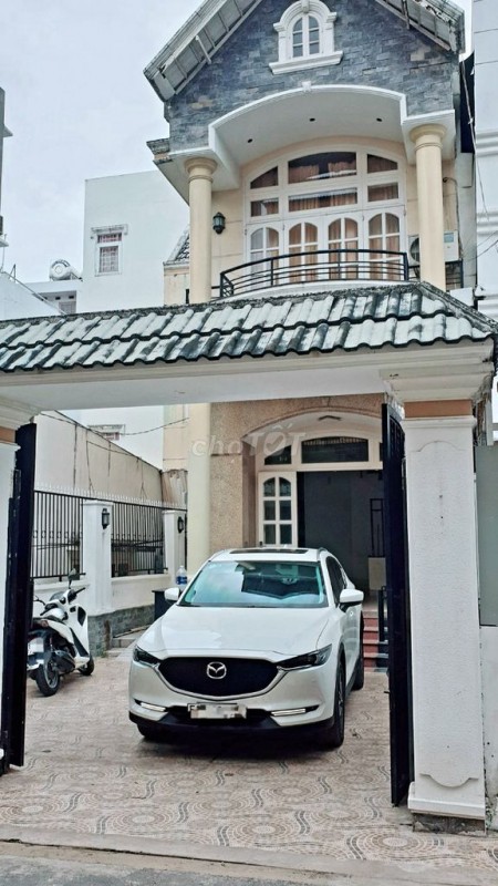 Cho thuê nhà mới siêu đẹp, có sân trước rộng rãi đậu ô tô thoải mái, tại Đỗ Quang p. Thảo Điện Quận 2