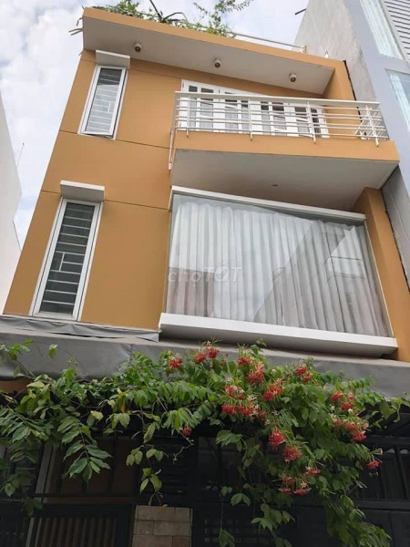 Cho thuê nhà nguyên căn dtsd 200m2 tại Lê Văn Lương Tân Phong Quận 7