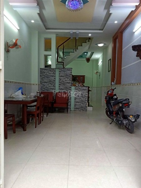 Cho thuê nguyên căn rộng 192m2 (4mx12m), hẻm Lê Văn Quới, Bình Tân, giá 12 triệu/tháng