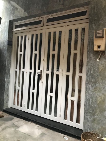 Cần cho thuê nhà tại đường Âu Cơ phường 5 quận 11. Nhà 40m2, 4 tầng cho thuê 10 triệu đồng, nhà mới