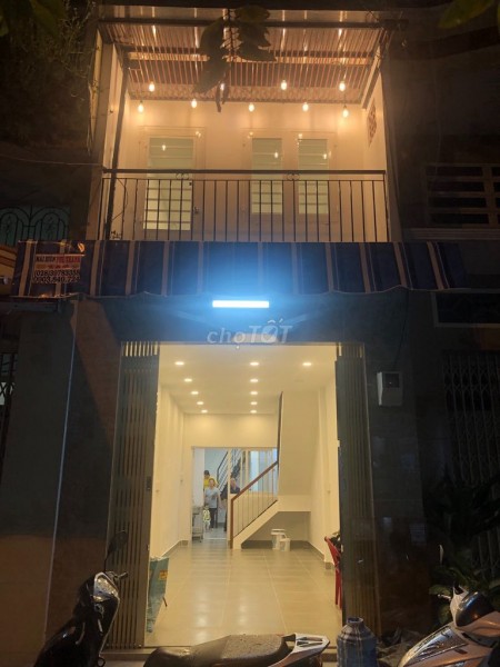 Cho thuê nhà nguyên căn 1 lầu dtsd 90m2, gần Vòng Xoay Lê Đại Hành