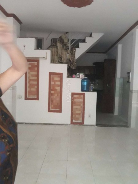 Mình có nhà rộng 40m2, 2 tầng cần cho thuê giá 7 triệu/tháng, 2 PN, hẻm Lê Trọng Tấn, Tân Phú