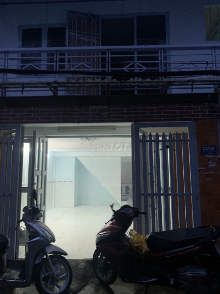 Cho thuê nhà 1 trệt 1 lầu nhà mới, sạch sẽ, đầy đủ các tiện ích như chợ, trường học, bệnh viện, ngân hàng xung quanh nhà