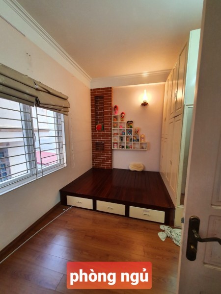 Cho thuê nhà 5 tầng để ở, làm văn phòng