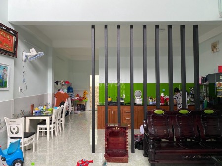 Cho thuê nhà nguyên căn 1 lầu 1 trệt, 3 phòng ngủ, 2 wc, nhà mới toanh cần cho thuê nhanh giá rẻ