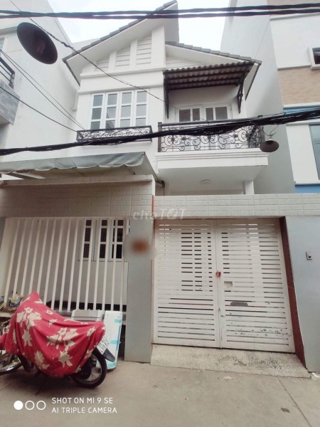 Cho thuê biệt thự mini xinh xinh thích hợp ở vừa thích hợp kinh doanh ngay trung tâm Quận 1