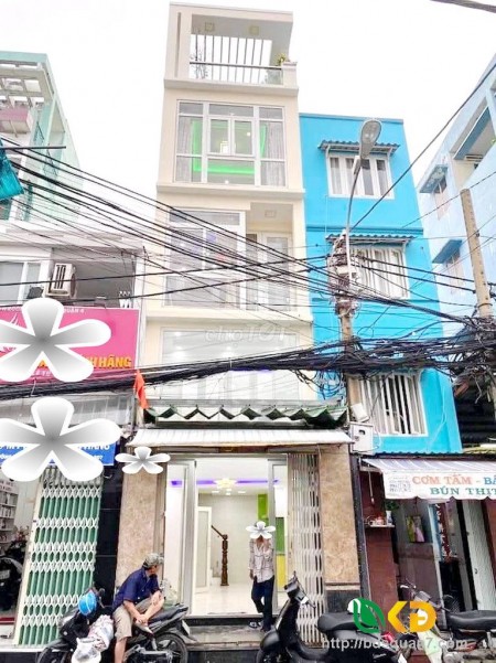 Cho thuê nhà nguyên căn 3 tầng mặt tiền đường Xóm Chiếu phường 14 quận 4